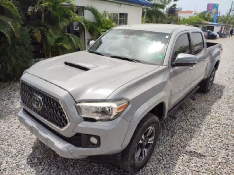 Toyota Tacoma   - 2019