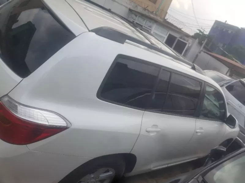 Toyota Highlander   - 2010