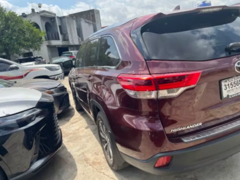 Toyota Highlander   - 2019