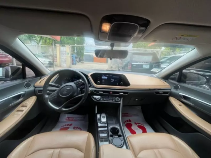 Hyundai Sonata   - 2020