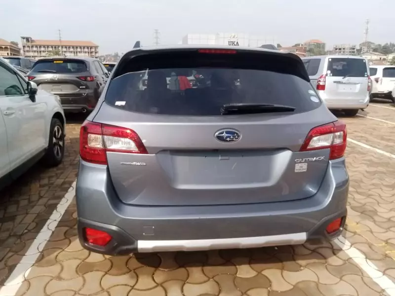 Subaru Outback   - 2014