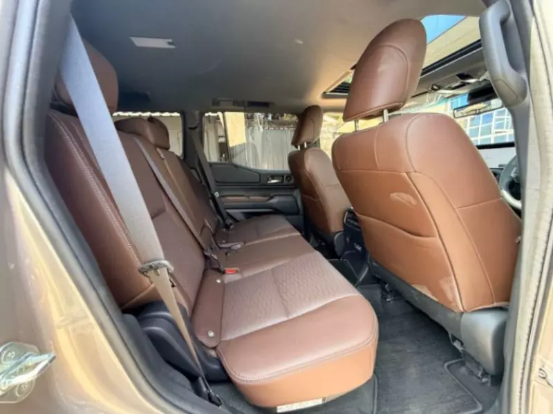 Toyota Land Cruiser Prado   - 2024