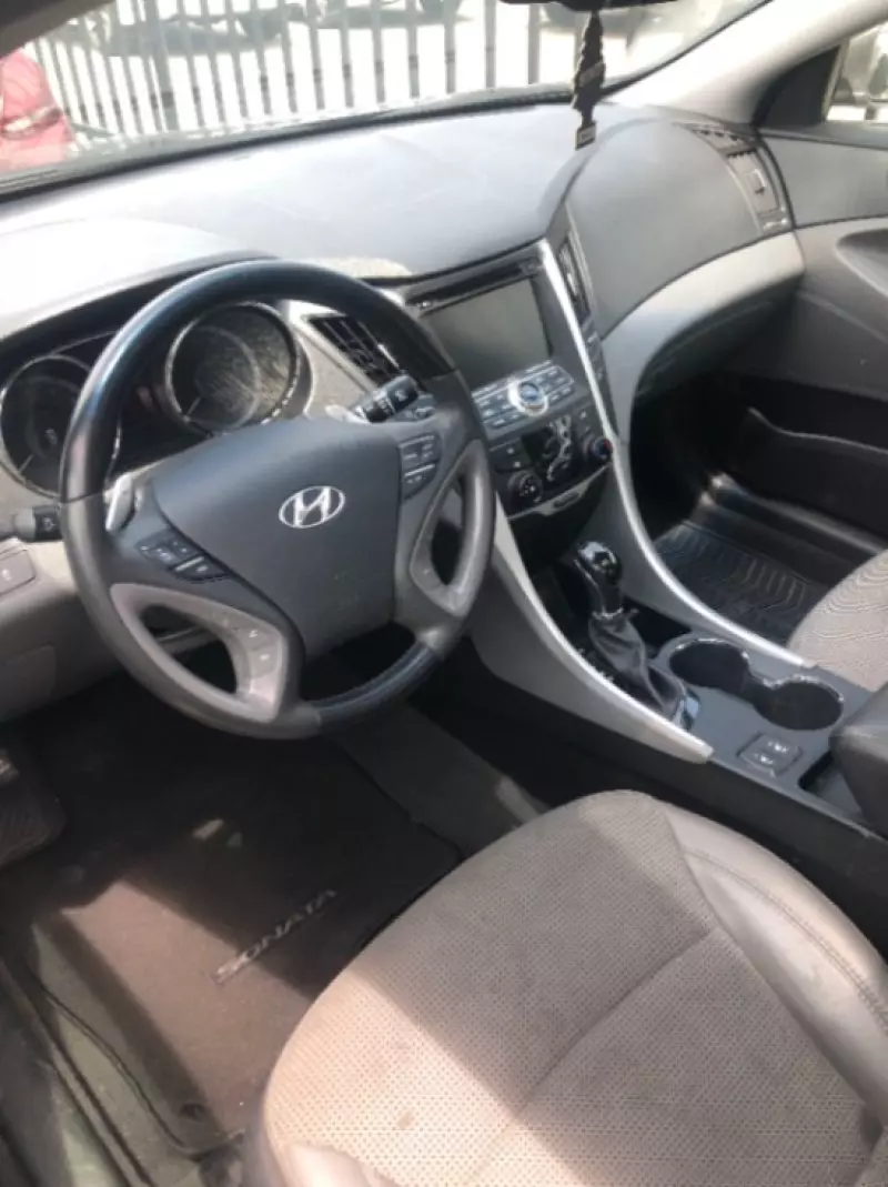 Hyundai SONATA 2,0L BVA / Cuir Luxury   - 2013