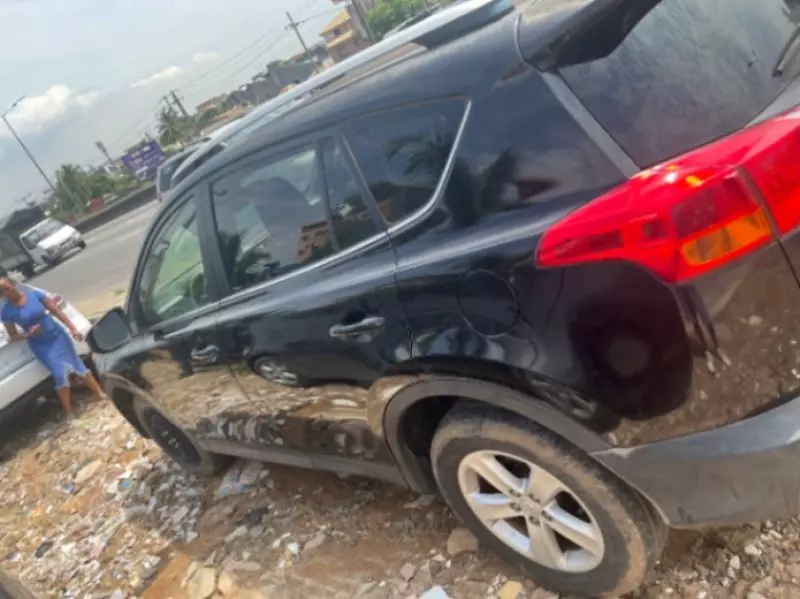 Toyota RAV 4   - 2012