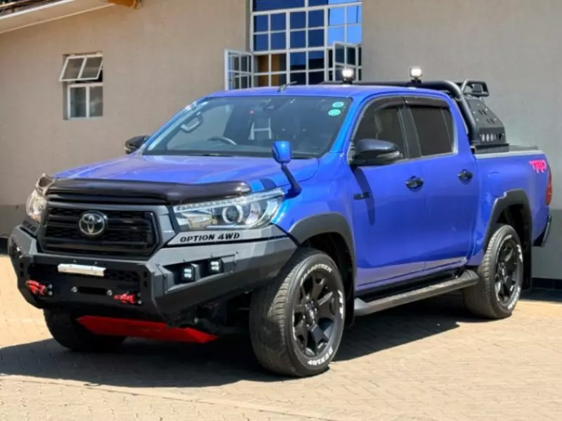 TOYOTA Hilux - 2019