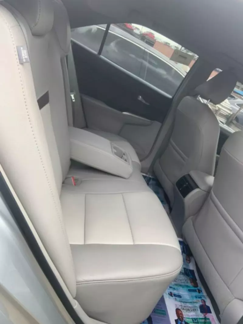 TOYOTA Camry - 2014