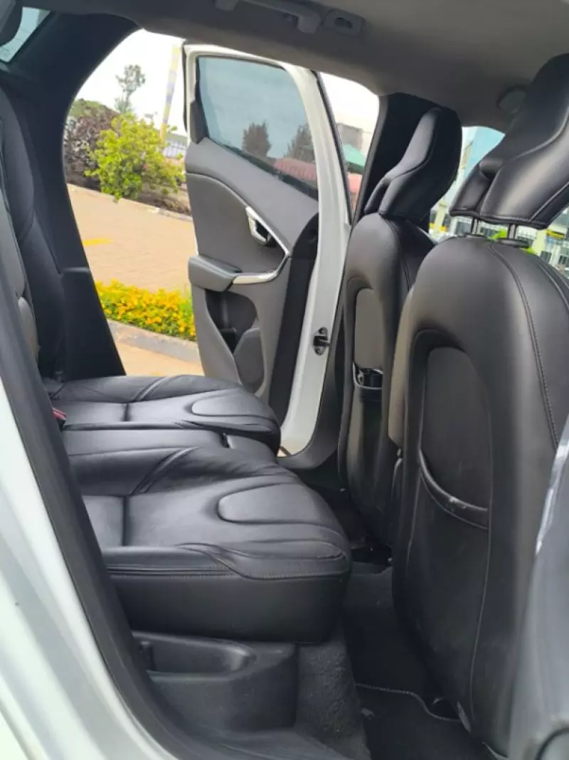 Volvo V40 - 2017