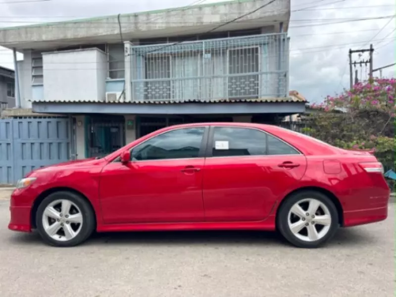 TOYOTA Camry   - 2011