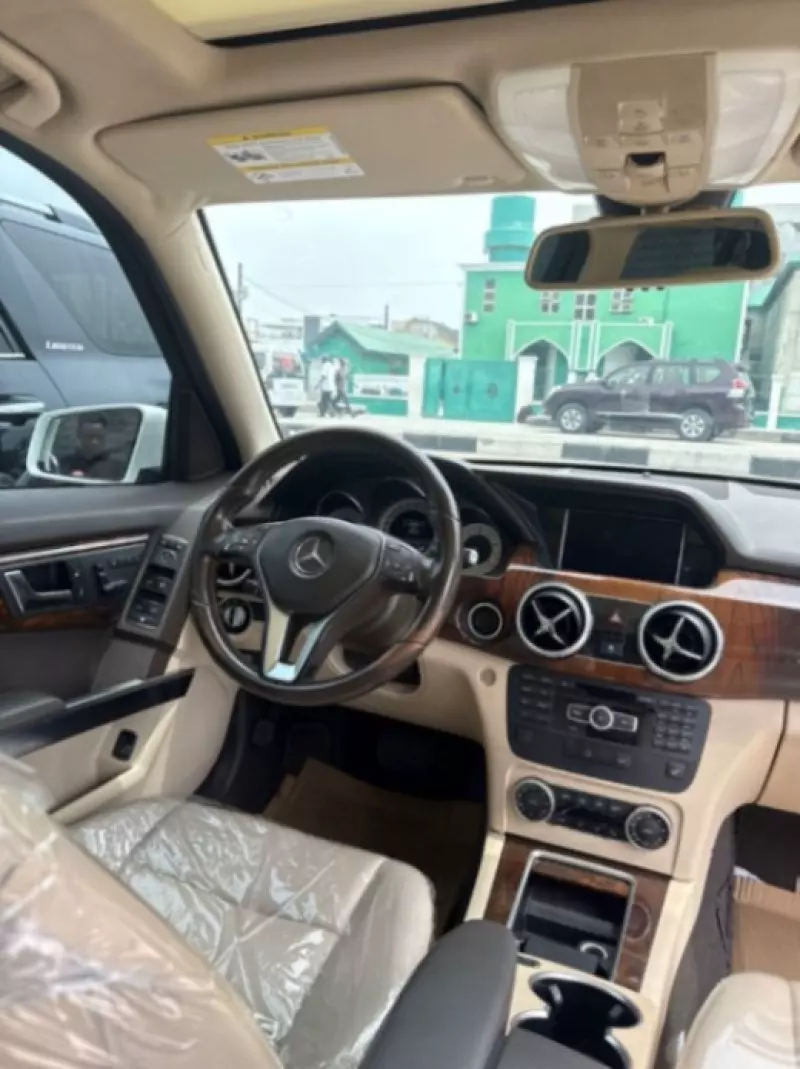 Mercedes-Benz GLK 350   - 2014