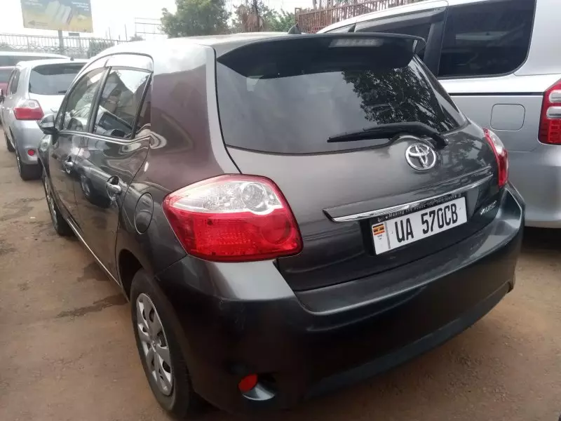 Toyota Auris   - 2010