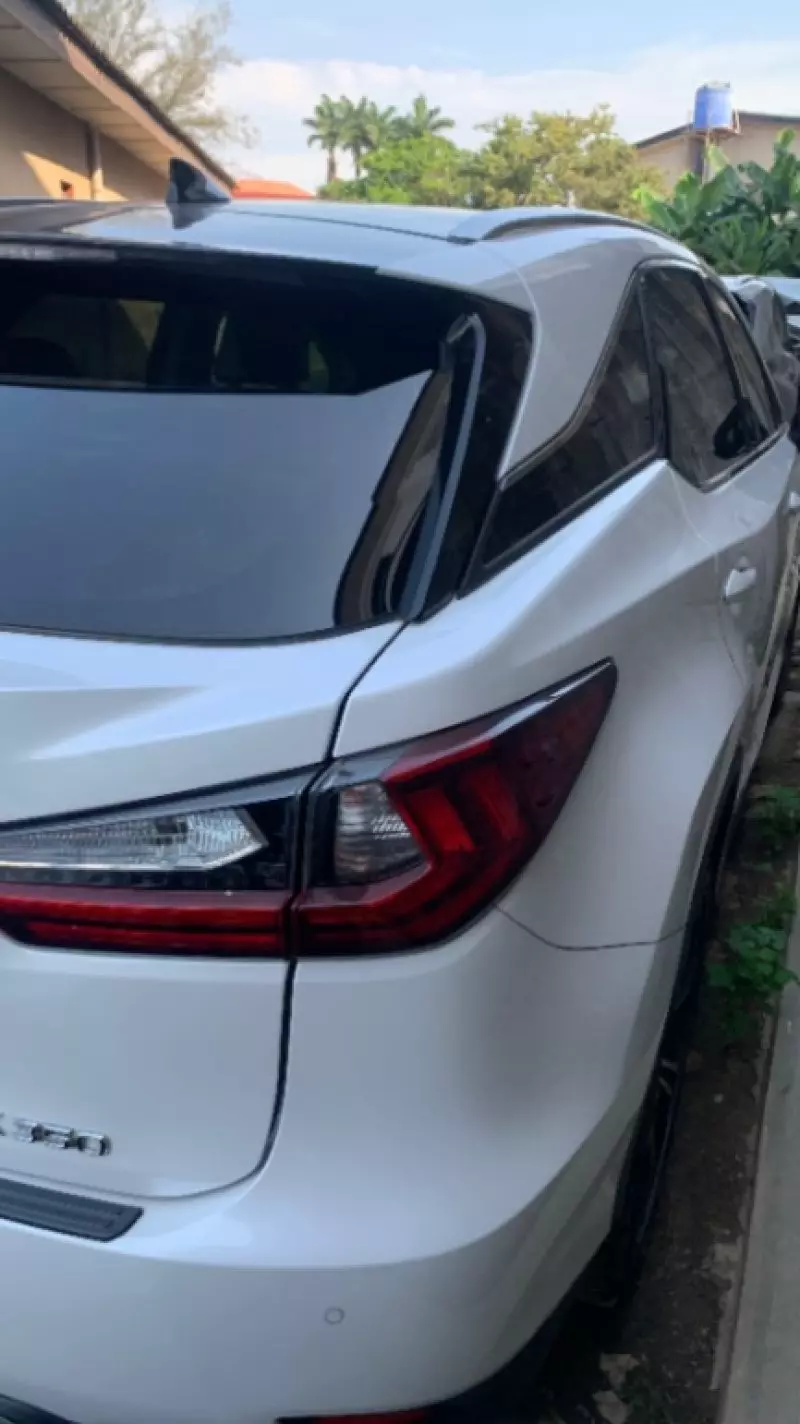 Lexus RX   - 2020