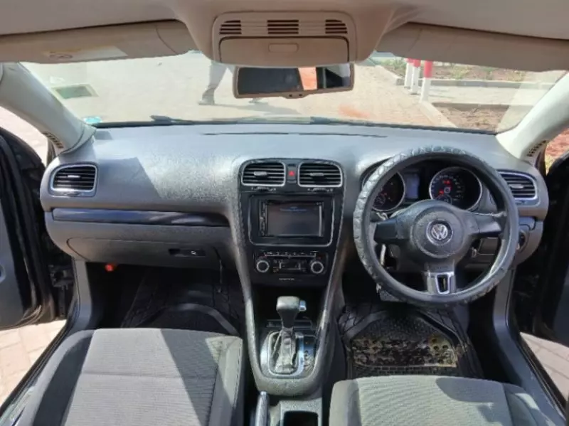 Volkswagen Tiguan   - 2010