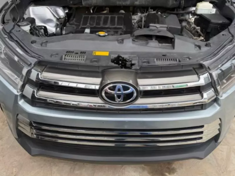 TOYOTA Highlander   - 2015