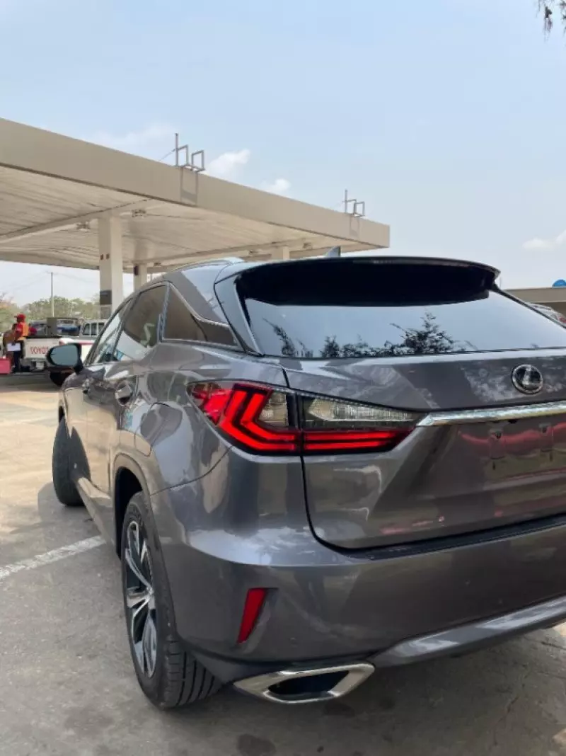 Lexus RX   - 2017