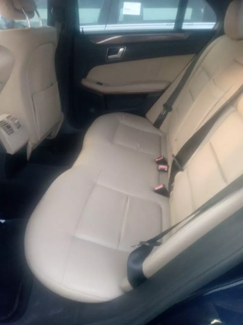 Mercedes-Benz E350   - 2012