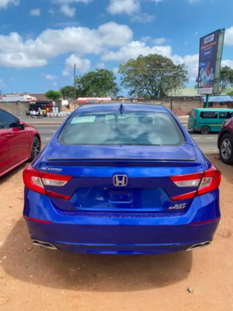 Honda Accord   - 2020
