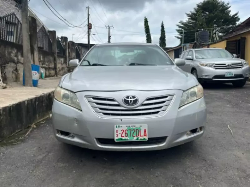 TOYOTA Camry   - 2009