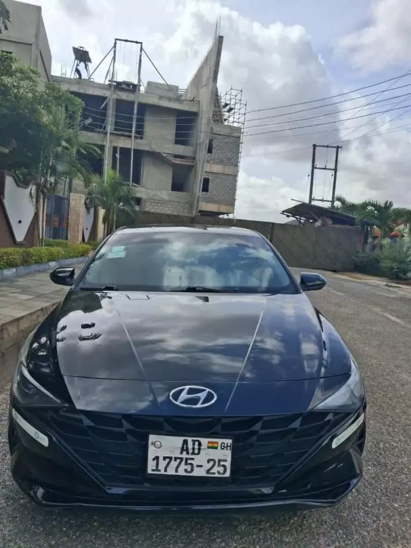 Hyundai Elantra - 2021