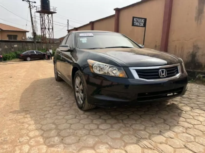 Honda Accord   - 2009