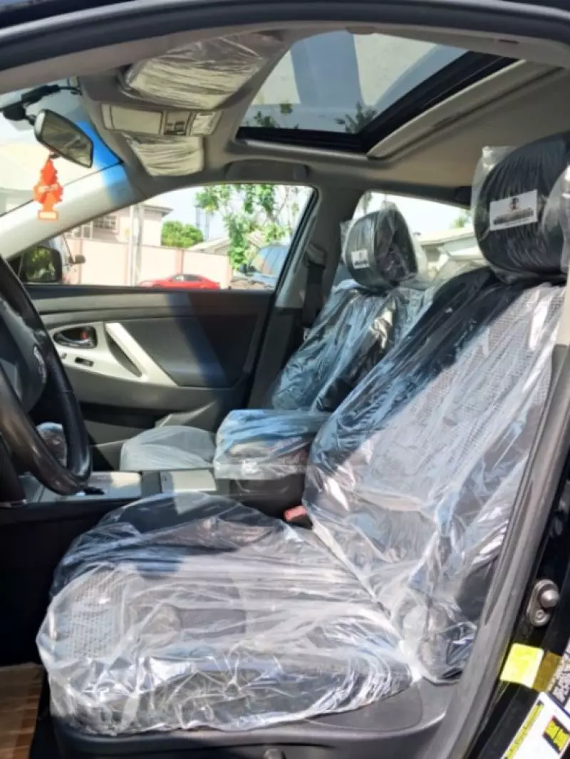 Toyota Camry   - 2011