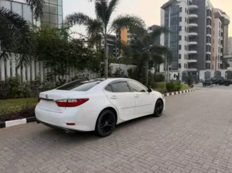 Lexus ES - 2013