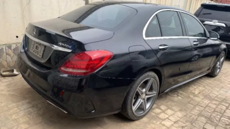 Mercedes-Benz C 300   - 2015