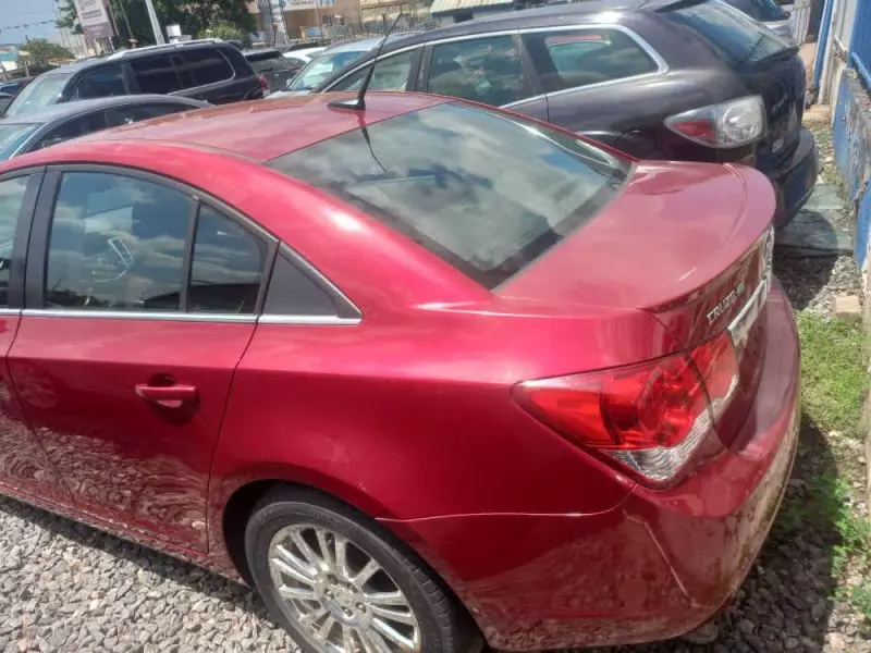 Chevrolet Cruze   - 2013