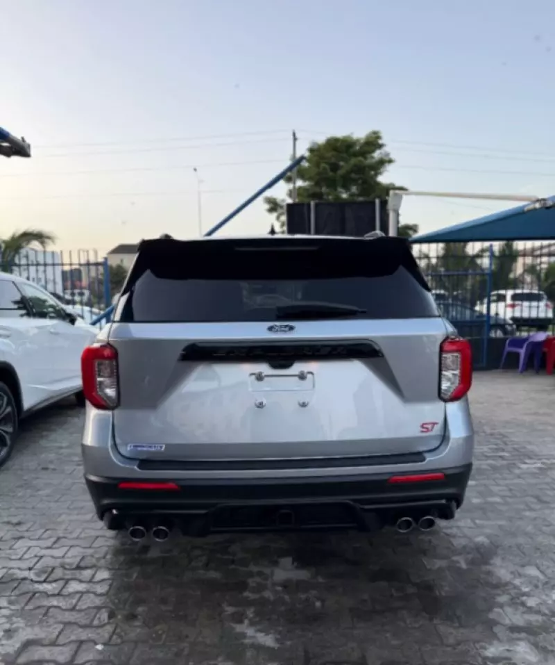 Ford Explorer   - 2020