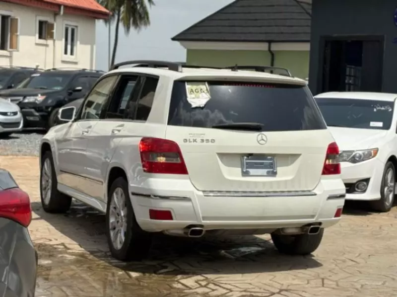 Mercedes-Benz Glk-class   - 2012