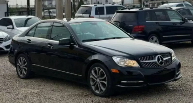 Mercedes-Benz C 300   - 2013