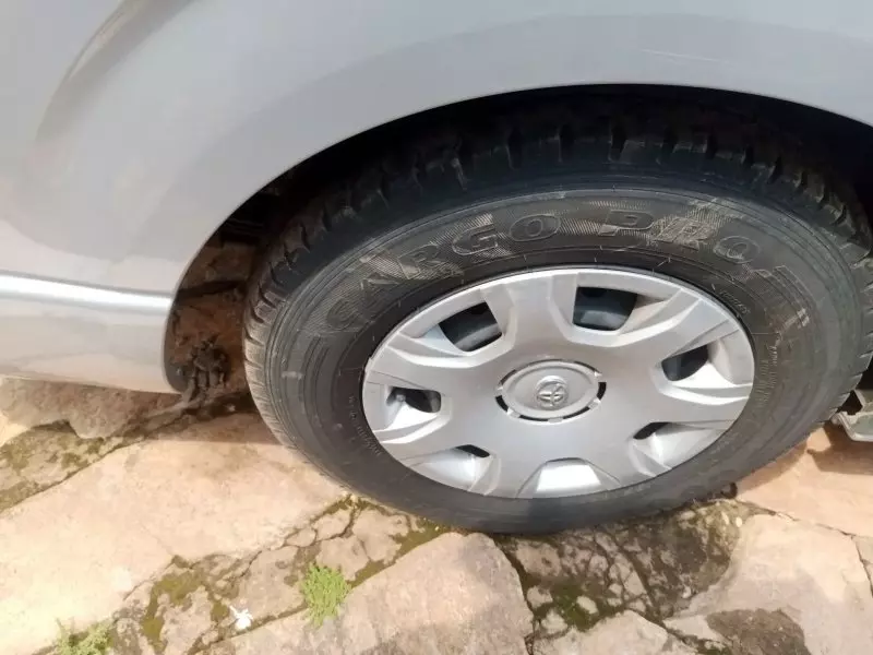 Toyota Hiace   - 2014