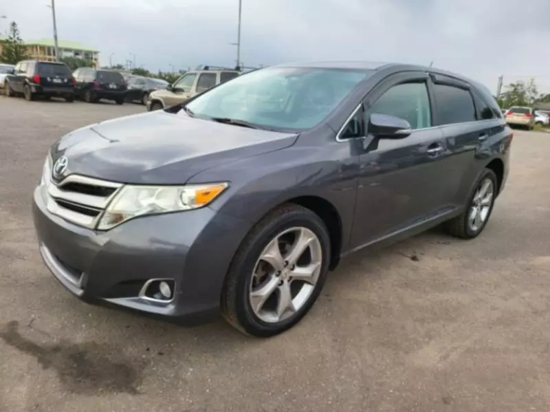 Toyota Venza   - 2013