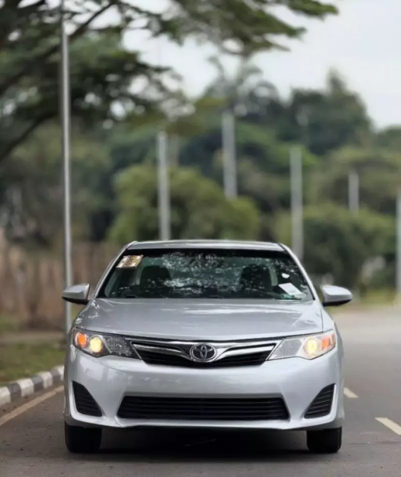 Toyota Camry - 2012