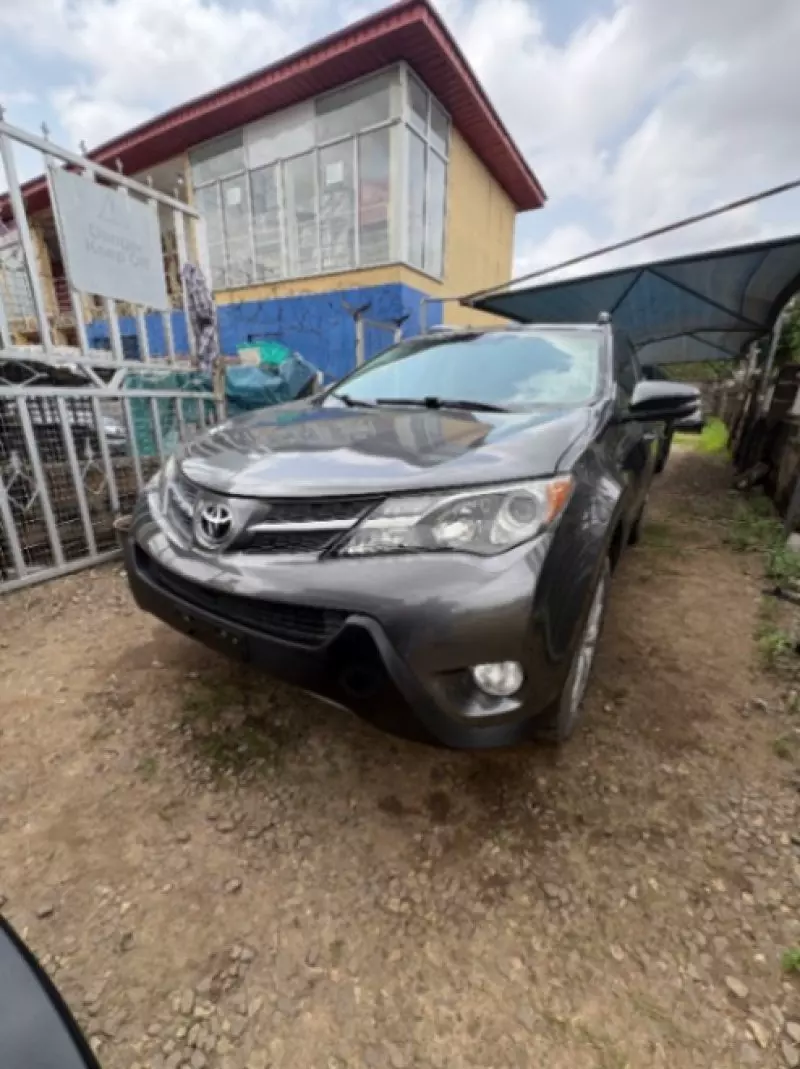 TOYOTA RAV4 - 2013