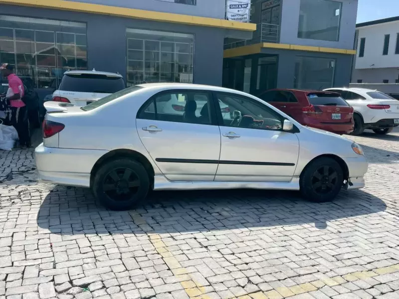 Toyota Corolla - 2006