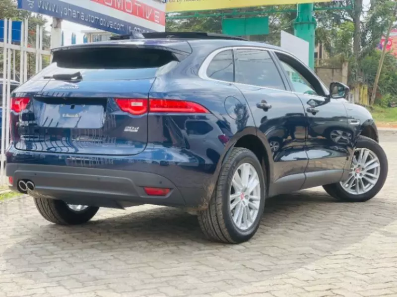 Jaguar F-Pace   - 2018