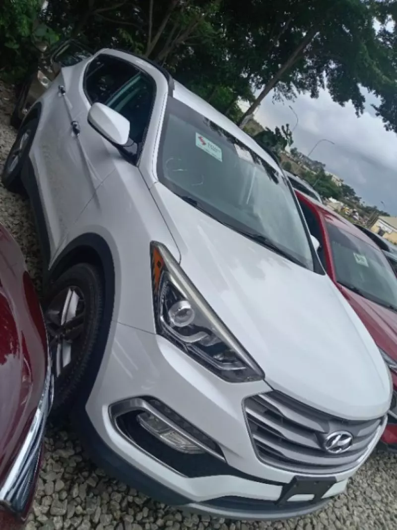 Hyundai Santa Fe Sport   - 2017