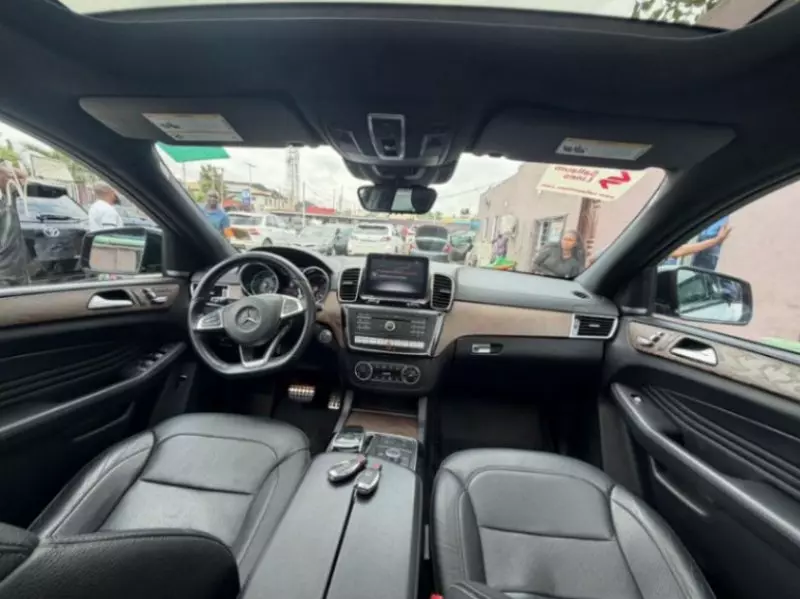 Mercedes-Benz GLE 63 AMG - 2017