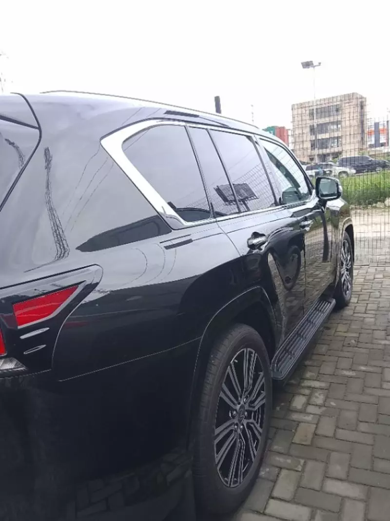 Lexus LX 600 - 2023