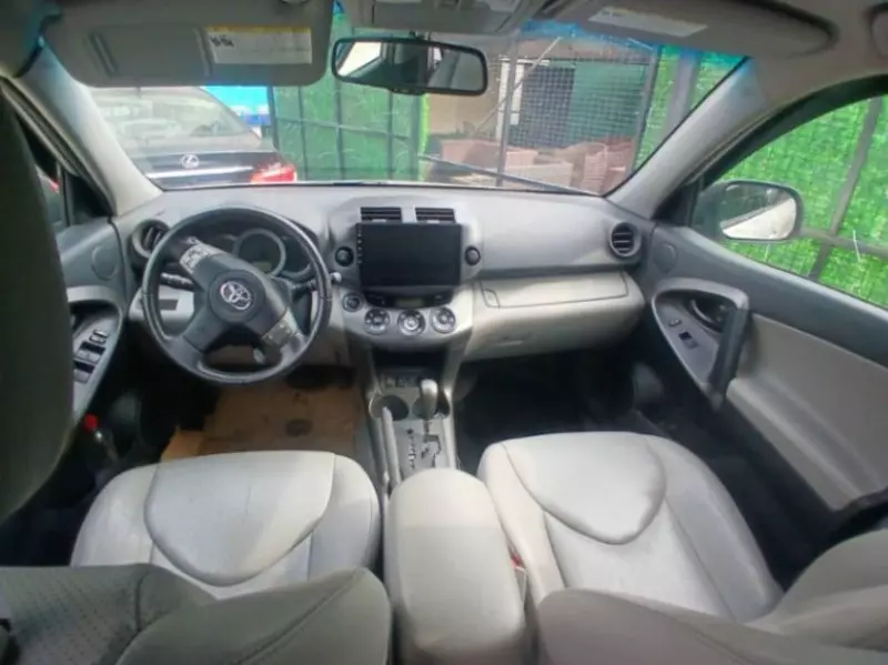Toyota RAV4   - 2012