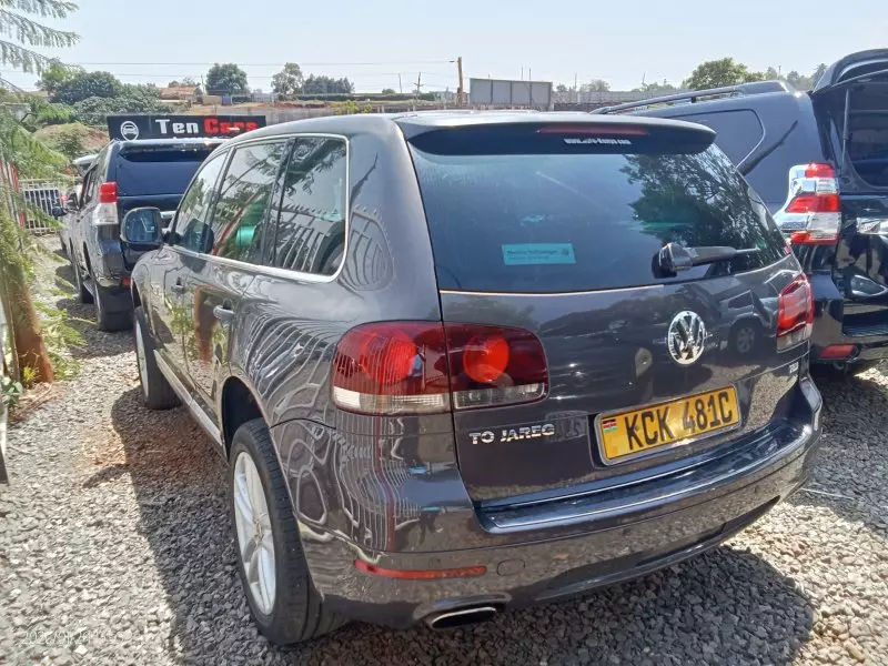 Volkswagen Touareg   - 2014