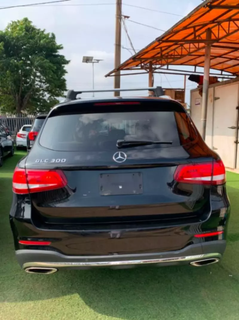 Mercedes-Benz GLC 300   - 2016