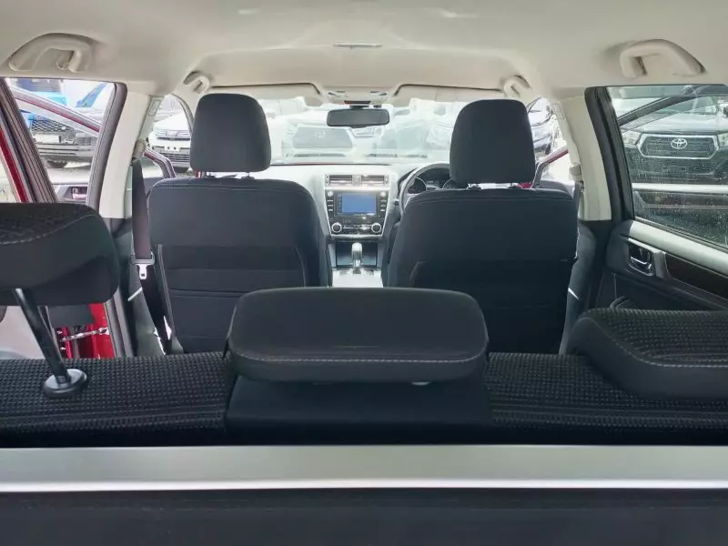 Subaru Outback   - 2018