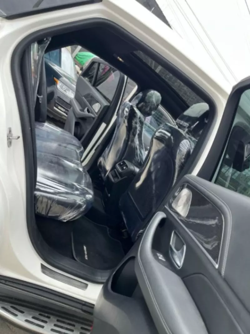 Mercedes-Benz GLE-Class   - 2021