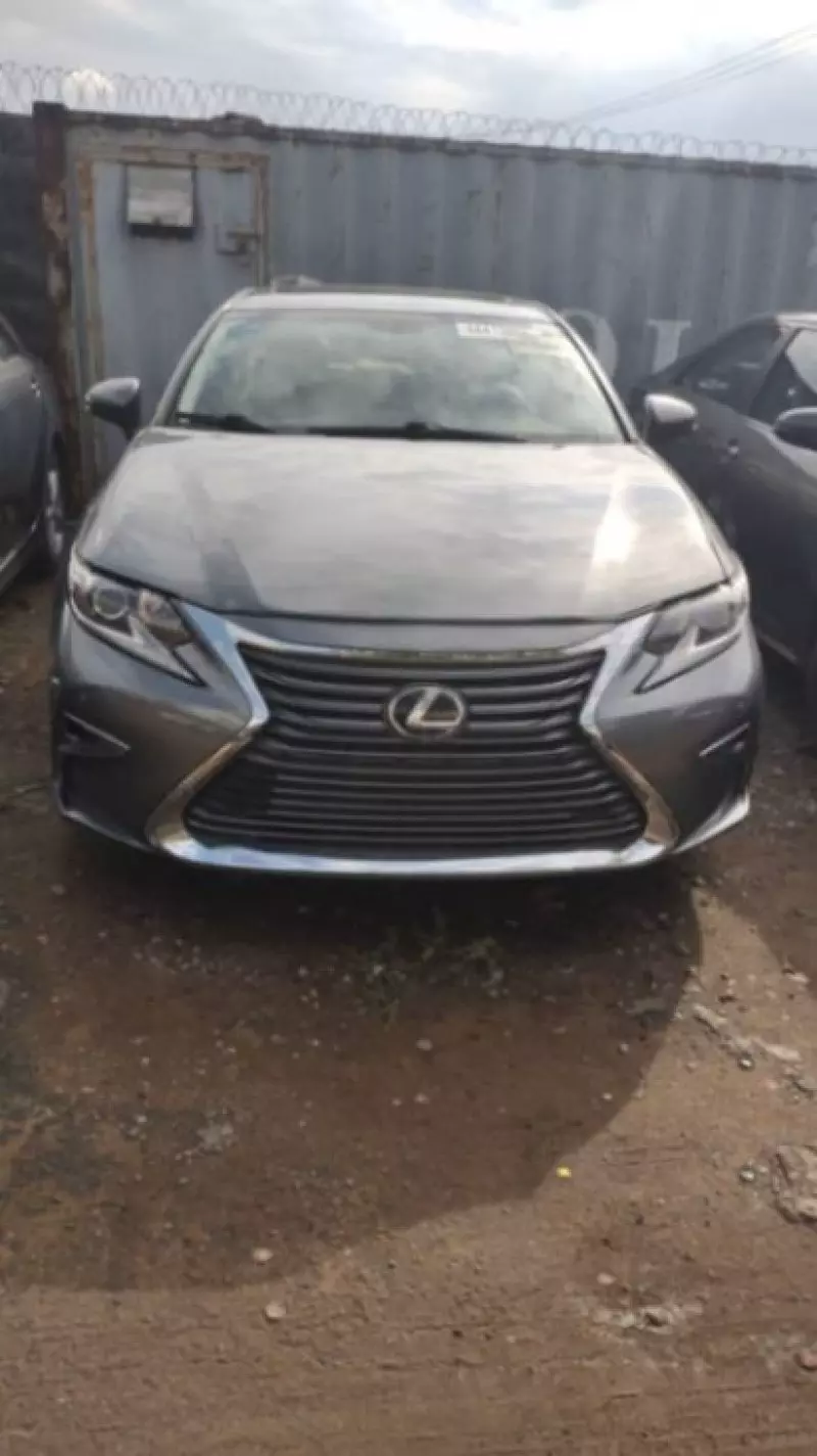 Lexus ES 350   - 2015