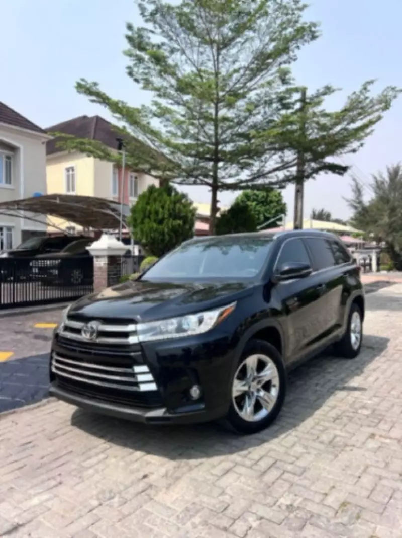 Toyota Highlander   - 2015