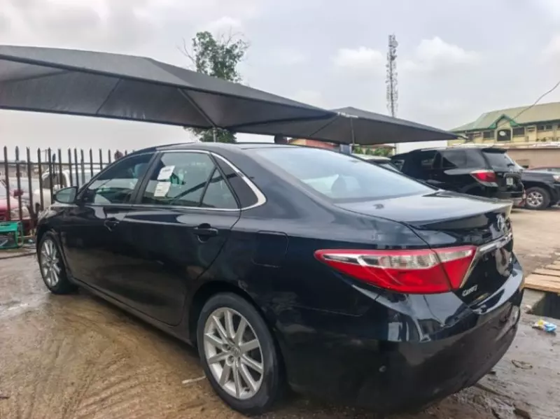 Toyota Camry - 2016