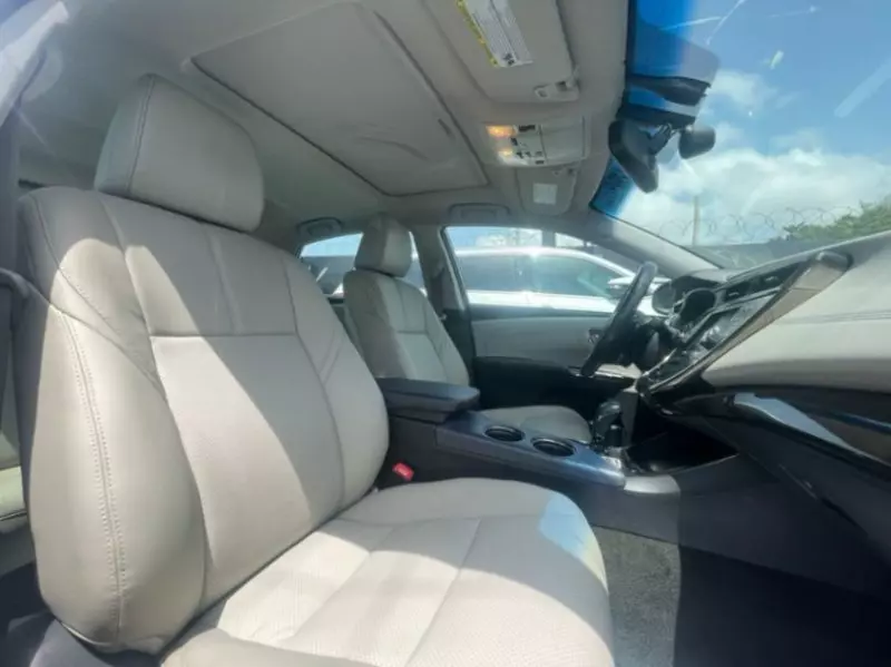 TOYOTA Avalon   - 2013