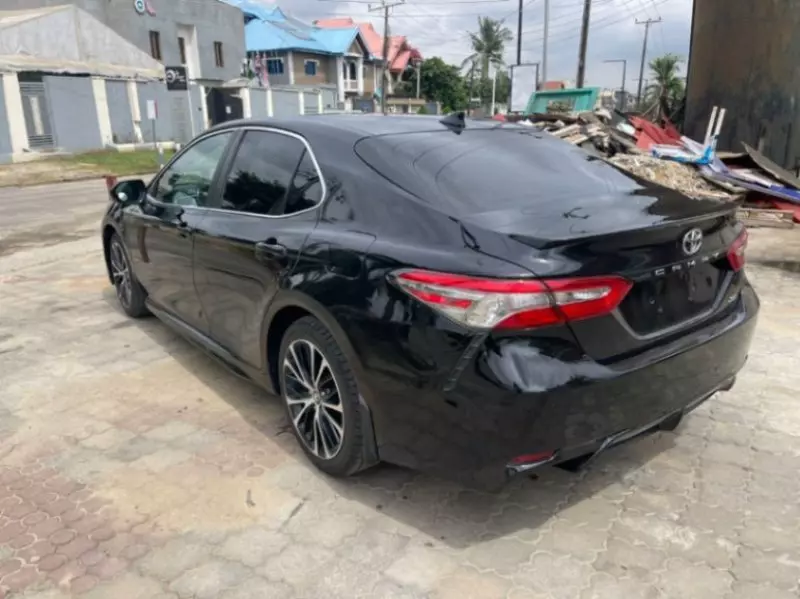 TOYOTA Camry   - 2018