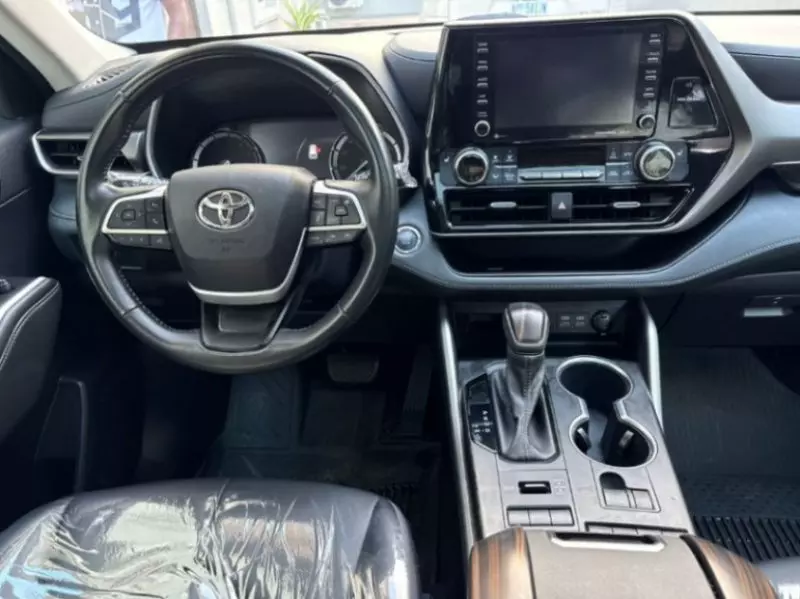 Toyota Highlander   - 2022